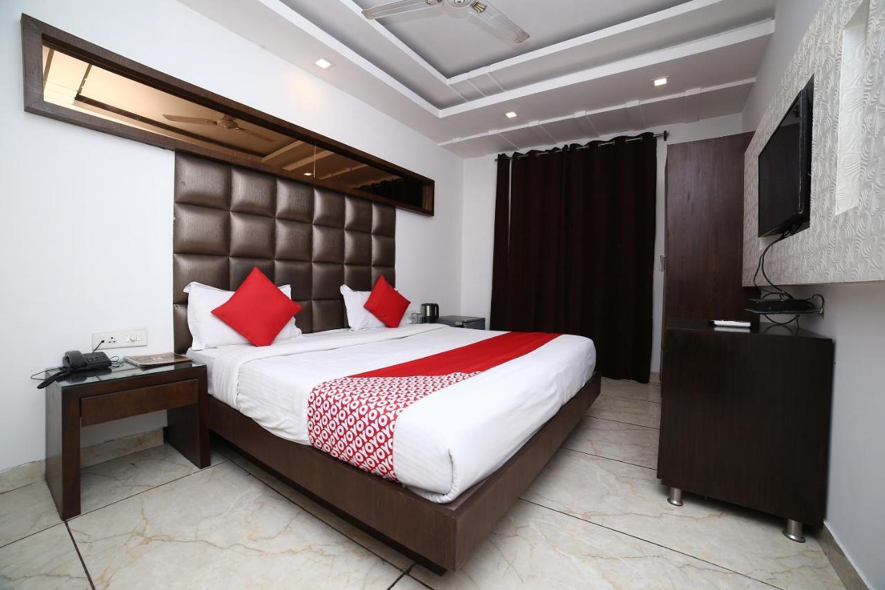 Oyo 11150 Hotel Jmd Rooms New Delhi Exteriör bild