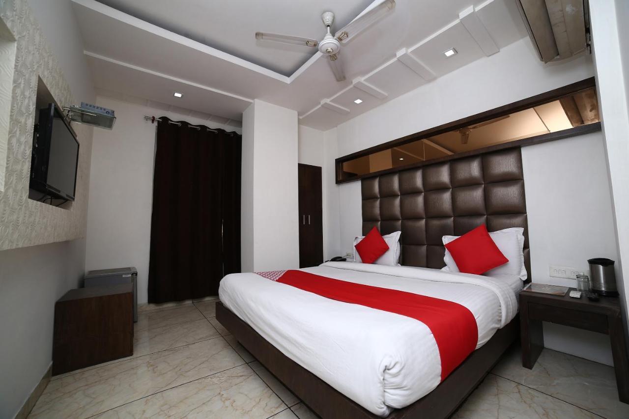 Oyo 11150 Hotel Jmd Rooms New Delhi Exteriör bild