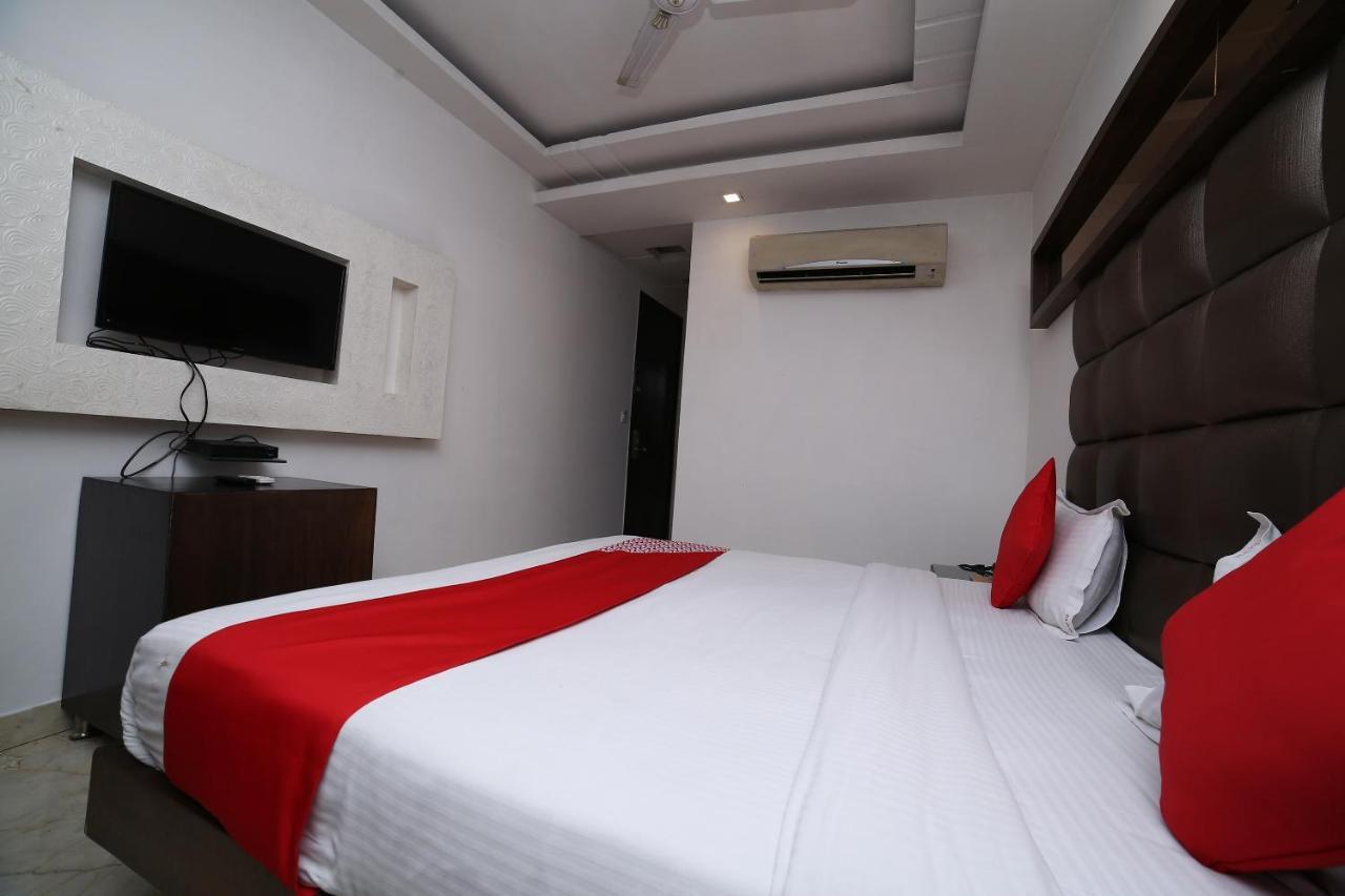 Oyo 11150 Hotel Jmd Rooms New Delhi Exteriör bild