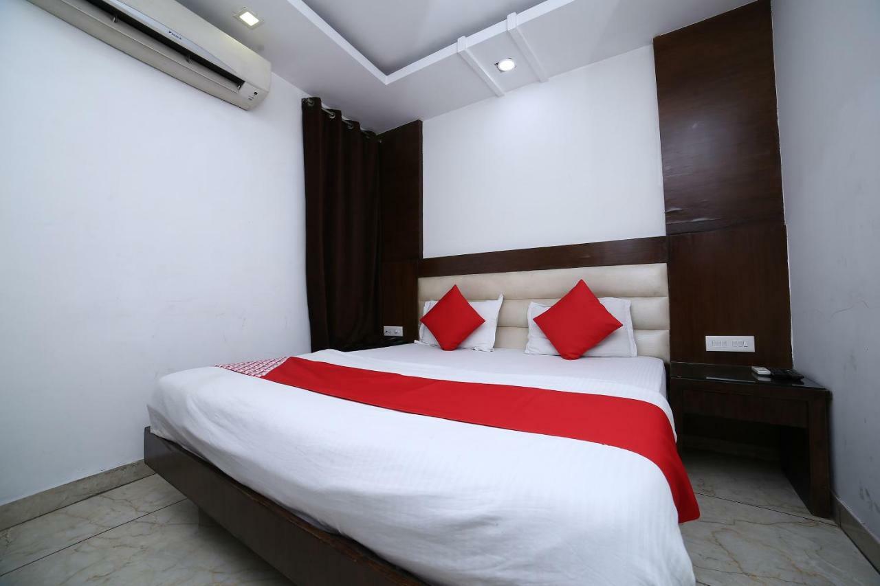 Oyo 11150 Hotel Jmd Rooms New Delhi Exteriör bild