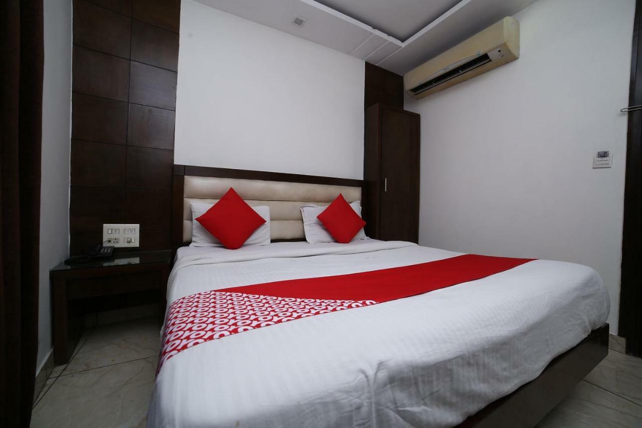 Oyo 11150 Hotel Jmd Rooms New Delhi Exteriör bild