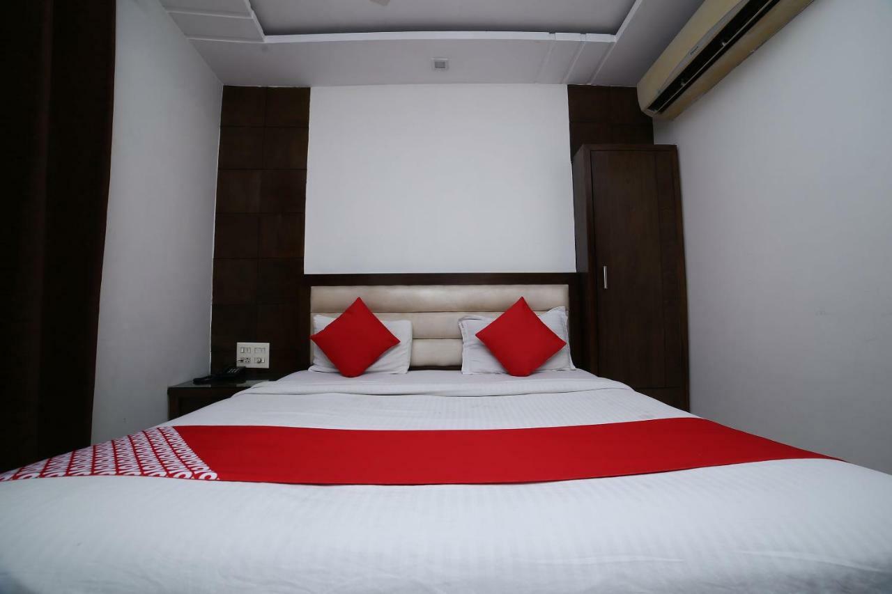 Oyo 11150 Hotel Jmd Rooms New Delhi Exteriör bild